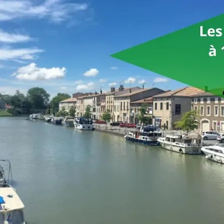Le Bouda Avec Un Balcon Vue Sur La République Appartement Castelnaudary